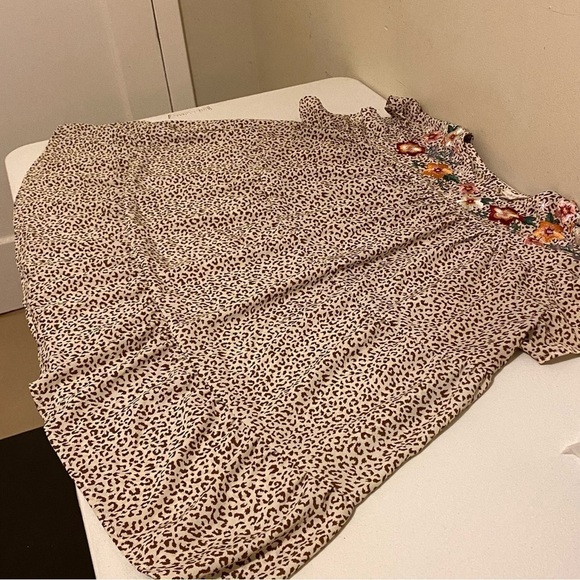 ODDY Animal Print Embroidered Neckline Ruffles Flowy Size M Tunic - Picture 13 of 13